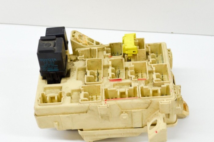 Modul panou de siguranțe TOYOTA 4 RUNNER _N18_ 2000 OEM: 9F28-0191 14910840