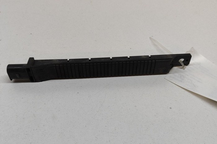 Antena Keyless Entry VW TOUAREG 7LA, 7L6, 7L7 2003 OEM: 4D0907277 28099259
