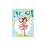 Ivy + Bean Take the Case