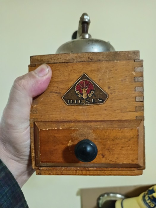 Rasnita cafea an 1900