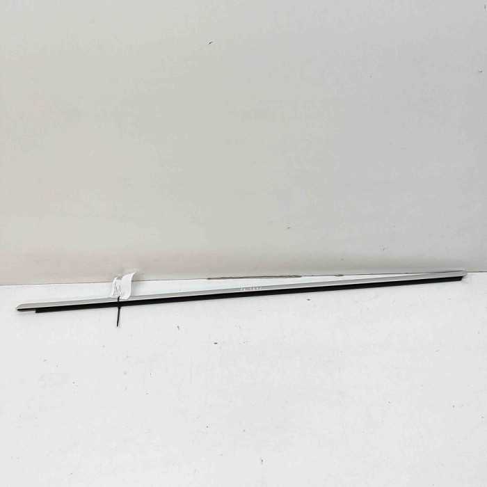 Chedar geam ușă st&acirc;nga față VW ARTEON 3H7 2023 OEM: 3G8837475K