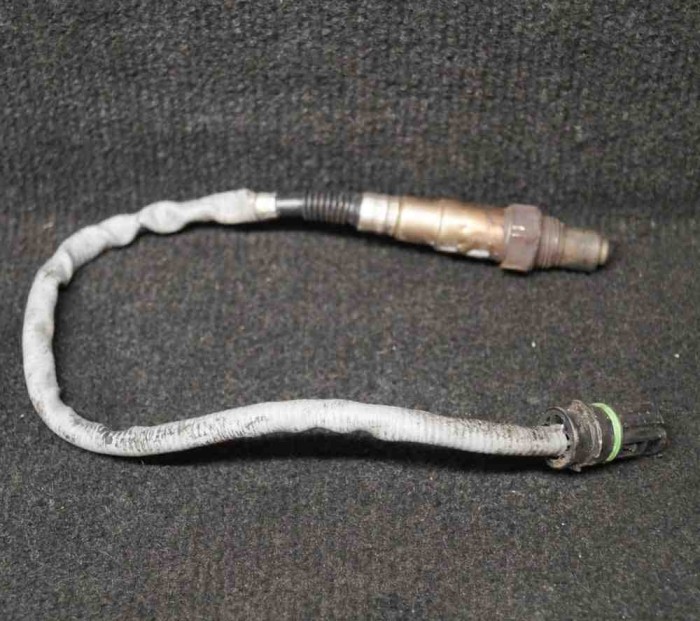 Sonda lambda BMW 7 E65, E66, E67 2005 OEM: 7539126 2010147