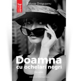 Cumpara ieftin Doamna cu Ochelari Negri - Sidonia Dragusanu, Hoffman, Roman Beletristica, Nuvele Romantice, Editura Postuma 1974