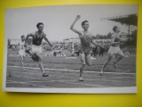 HOPCT 542 J - FOTOGRAFIE VECHE-D= 18/11 CM- MECIUL INTERNATIONAL ATLETISM -SPORT-1947-FOTO AGENTIA ASSOCIATEDPRESS PHOTOS 1947