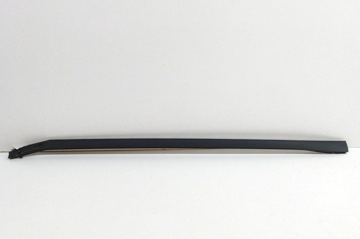 Ornament vertical parbriz dreapta BMW iX I20 2022 OEM: 7954434 | 27858558