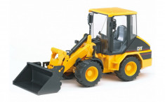 Incarcator frontal articulat CAT Bruder foto