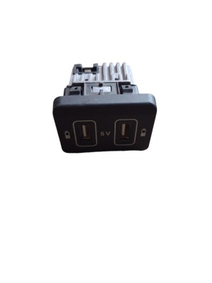 slot USB de mercedes benz E class ( W213 ) C class ( W205 ) cod A2138207701 foto