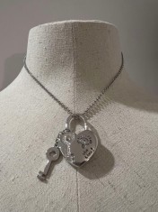 Colier INIMA LOVE-lantisor +pandantiv Inimioara cu cheie-inox placat cu aur 18k foto