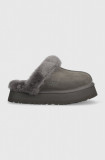 UGG papuci din piele &icirc;ntoarsă Disquette culoarea gri, 1122550