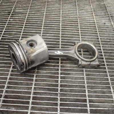 Piston LAND ROVER DISCOVERY I LJ 1996 OEM: HRC2354,ERR2410 10779716 foto