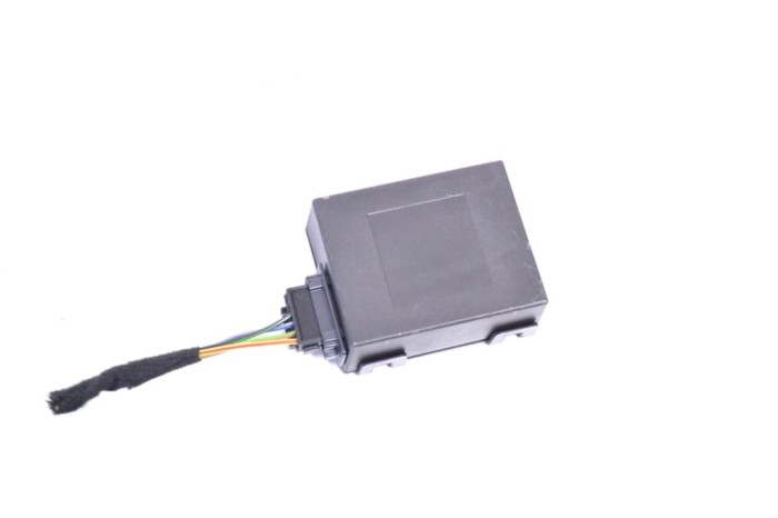 Amplificator de antena JAGUAR E-PACE X540 2018 OEM: GX63-14F012-BD 12166059