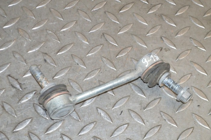 Bieleta stabilizatoare dreapta față MASERATI LEVANTE SUV M161 2016 OEM: 97276003 13428357