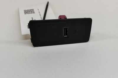 USB VOLVO XC90 II 2014 OEM: 31389705,31497152 21740776 foto