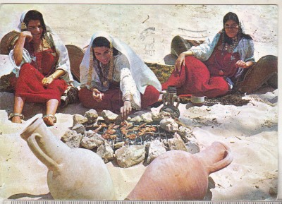 bnk cp Tunisia - Femei in costume populare - circulata foto