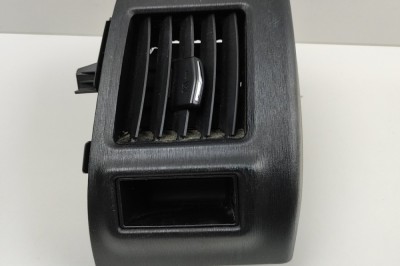 Gura de ventilație planșa de bord TOYOTA PRIUS PLUS _W4_ 2019 OEM: 55539-75040,55661-47110,55686-47050,55650-47090 30555764 foto
