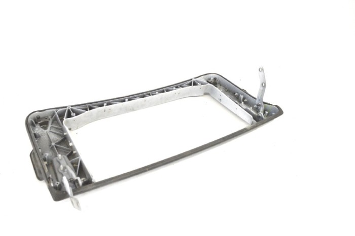 Balama ușă dreapta spate TESLA MODEL X 2015 OEM: 1028783-00 | 11565995
