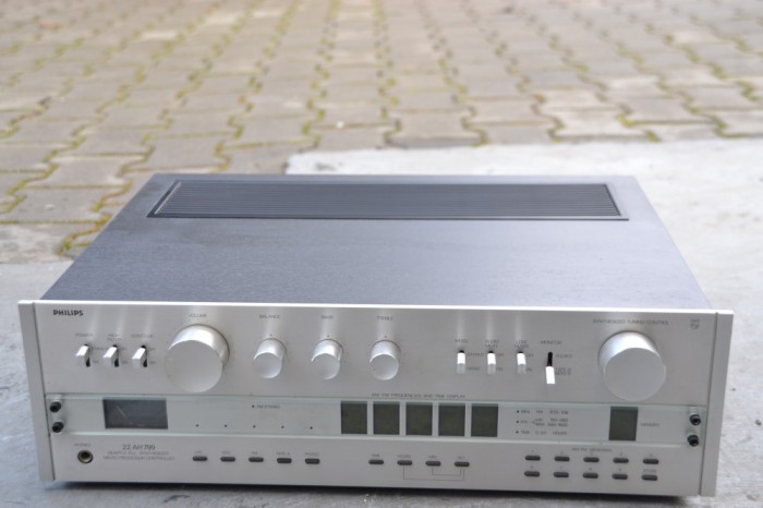 Amplificator Philips 22 AH 799