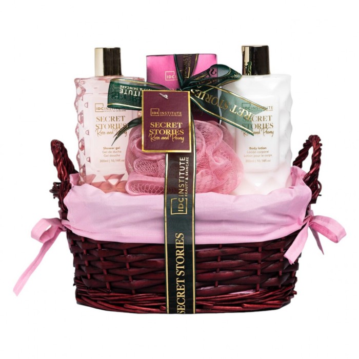 Cos cu 4 produse de ingrijire Trandafir si Bujor Secret Stories, IDC Institute 44081, 750 ml