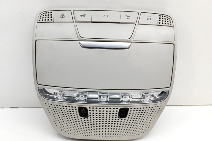 Iluminare interioară MERCEDES-BENZ C T-Model S205 2014 OEM: A0999000301,A0009067803,A0008274423 28589624