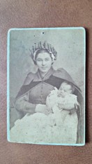 Fotografie tip CDV, mama cu bebelus, inceput de secol XX foto