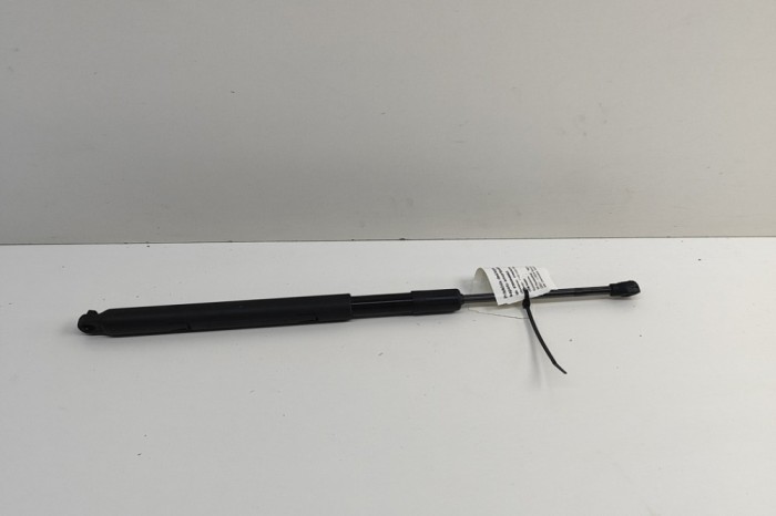 Amortizor capota dreapta față MERCEDES-BENZ C S206 2024 OEM: A2069800100 30454663