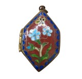 MEDALION LOCKET VINTAGE CLOISONNE