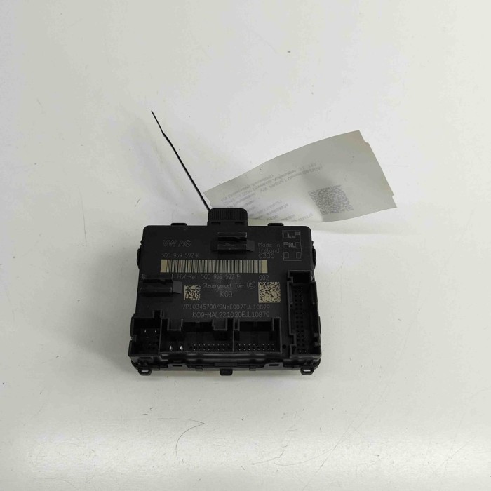 Modul de control ușă st&acirc;nga față VW PASSAT Variant B8 3G5 2021 OEM: 5Q0959592K,5Q0959592F 29500126
