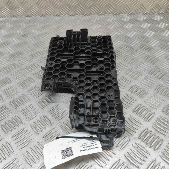 Modul de confort TESLA MODEL Y 2022 OEM: 1657650-01-A 29992345