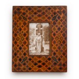 Regina Maria a Rom&acirc;niei, fotografie tip carte poștală &icirc;ntr-o ramă neobr&acirc;ncovenească