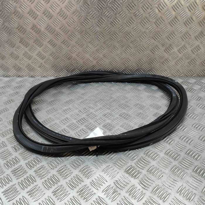 Garnitura ușă dreapta spate SKODA SUPERB III 3V3 2017 OEM: 3V5867368B