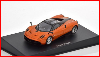 Macheta PAGANI HUAYRA (scara 1/43) AUTOART foto