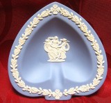 SCRUMIERA PORTELAN ENGLEZESC WEDGWOOD BLUE JASPERWARE 11.3 CM