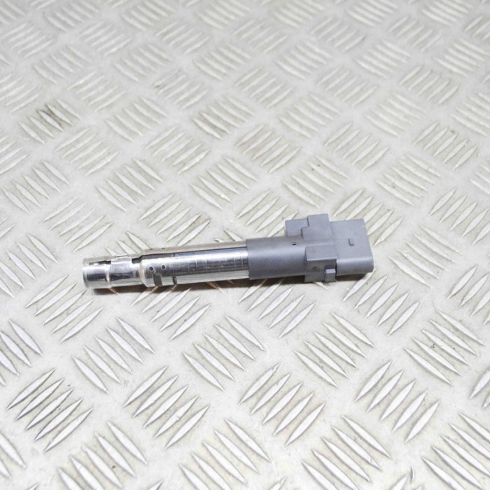 Bobina de inducție de &icirc;naltă tensiune VW GOLF V 1K1 2005 OEM: R1001S00100 17769610