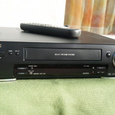 Video recorder VHS JVC model HR-J658 Stereo Hi-Fi