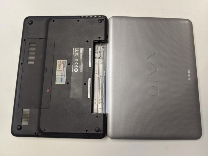 Dezmembrez laptop SONY 7113M pcg-7113m piese componente Vaio
