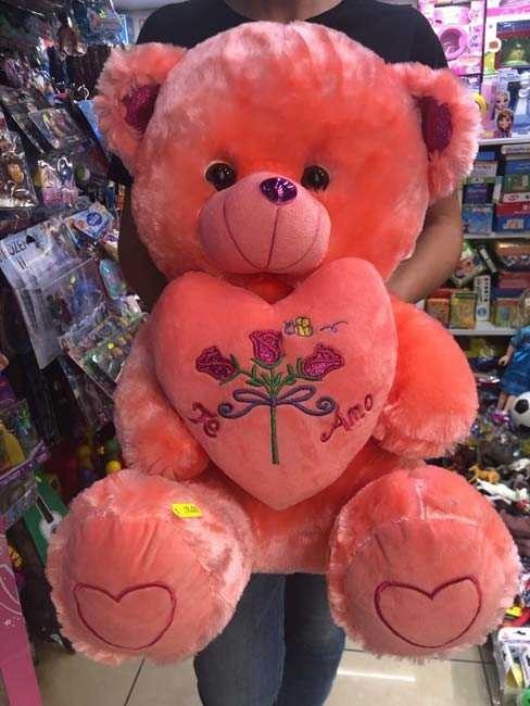 Ursulet roz capucin cu inima trandafir