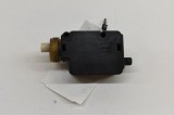 &Icirc;ncuietoare capac rezervor BMW 7 E38 1996 OEM: 8352168 28954574