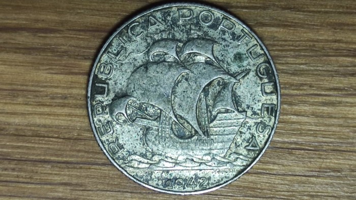 Portugalia - moneda de colectie argint - 2.5 escudos 1942 patina grea - superba barca cu panze !