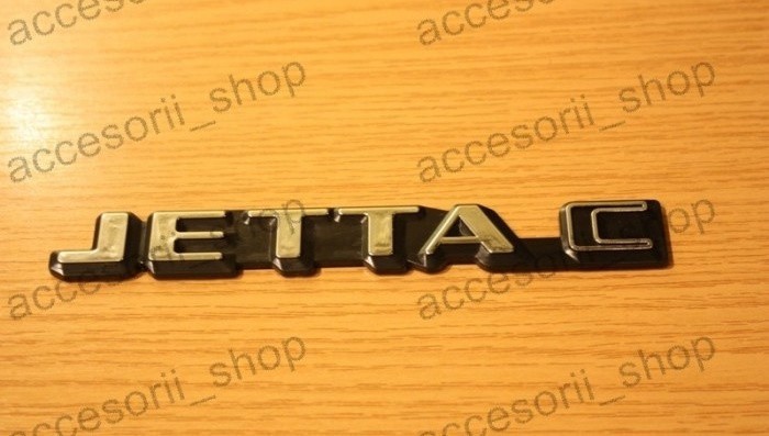 Emblema scris JETTA C