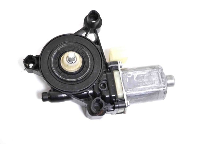 Motor macara geam ușă st&acirc;nga față VW CRAFTER Flatbed SZ_ 2019 OEM: 8W0959802 11747159