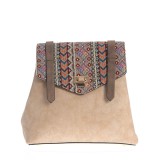 Rucsac bej cu clapeta multicolora in stil etnic
