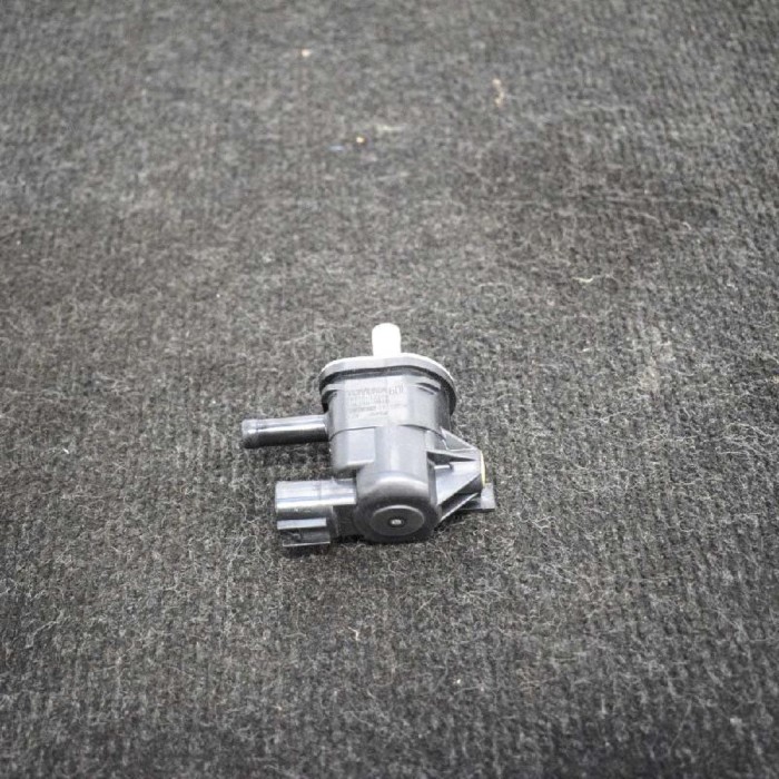 Supapa solenoid TOYOTA RAV 4 IV _A4_ 2015 OEM: 90910-12276136200-7010 | 4063873