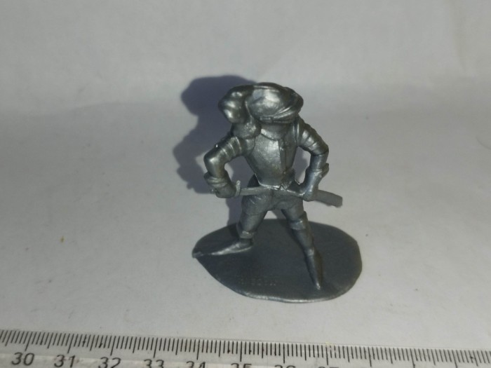 bnk jc Domplast - figurina de plastic - cavaler