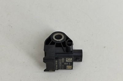 Senzor de impact dreapta spate PORSCHE Taycan 2022 OEM: 4B0959651D,4B0.959.651.D 25091228 foto