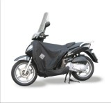Cumpara ieftin Husa impermeabila protectie picioare Aprilia Sport City - Honda SH 125-150 i - Kymco People S - Suzuki Epicuro - culoare: negru