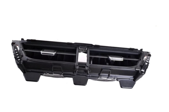 Gura de ventilație planșa de bord TOYOTA COROLLA Hatchback _E21_ 2021 OEM: 55670-02830 | 13677885