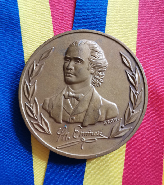 SV * Medalia Centanar LICEUL MIHAI EMINESCU BOTOSANI * 1887 - 1987