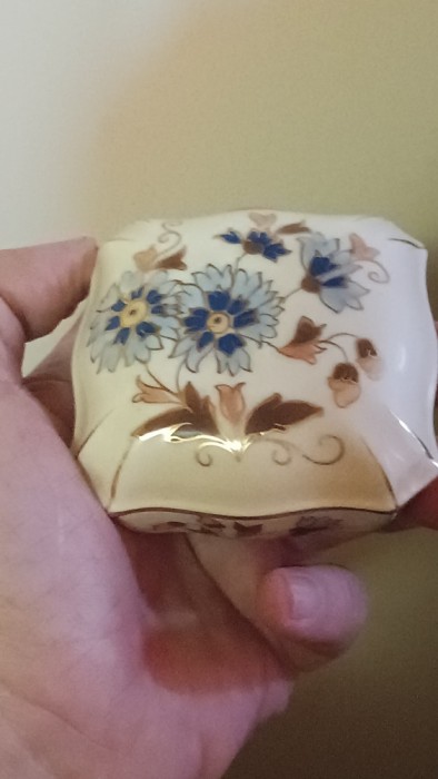 Bomboniera antika Zsolnay reducere