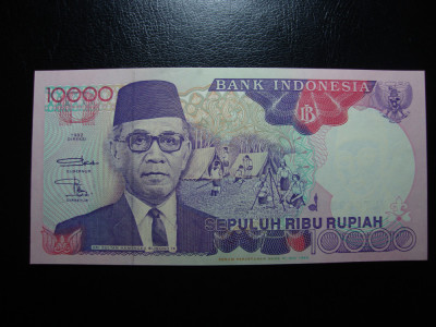 INDONEZIA 10.000 RUPII 1992 UNC foto