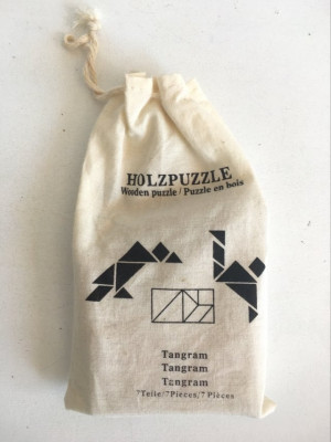 Joc Tangram puzzle, 7 piese, lemn, in sac textil + carticica cu modele foto